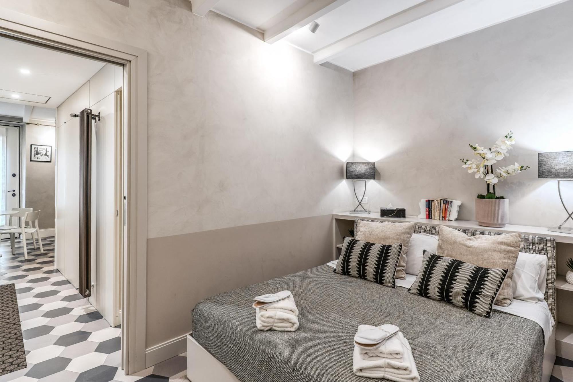 Ibernesi Luxury Home — Photos 2